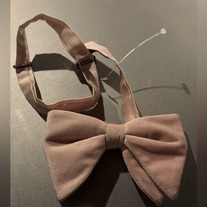 Pink Velvet Bow Tie Mens NWOT by Q one size